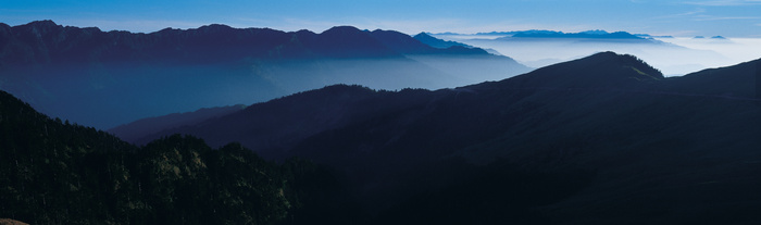 大幅风景 云山雾海  云雾 缭绕  天空 山脉 山峰 仙境