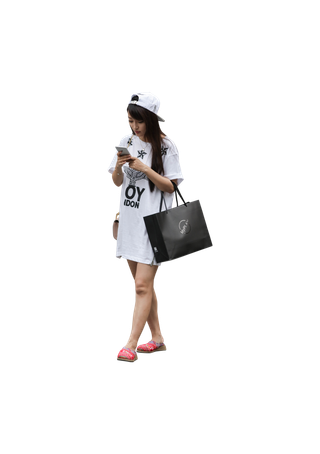 亚裔人物青年 单个美女玩手机