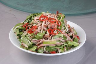 06 油麦菜拌耳丝-大福饺子城