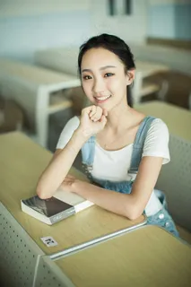 校园清秀美女学生妹图片 校园清秀美女学生妹图片