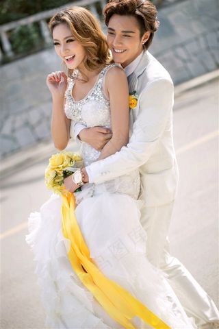 时尚俊男靓女婚纱外拍高清大图