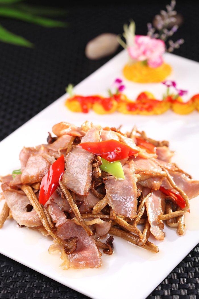 R02542茶树菇炒爽肉 (4)