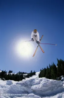 高清亚布力滑雪图片下载