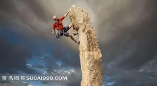 攀登到悬崖边的人高清图片