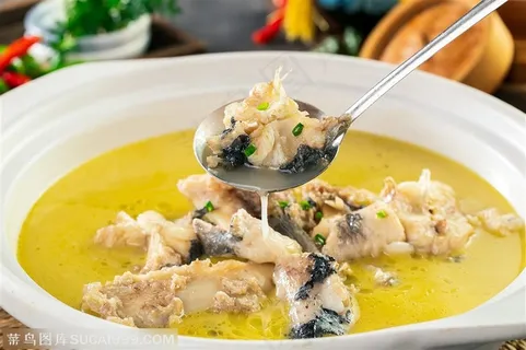 筒子骨炖茴头鱼中华美食