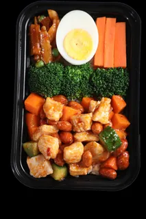 宫保鸡丁快餐盖浇饭产品成品高清大图餐盒装夜市小吃免扣