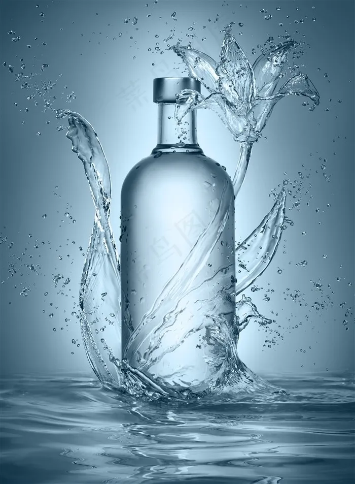 水流中的白色酒瓶