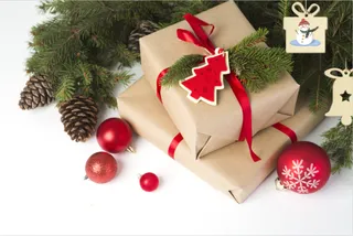 圣诞节礼物盒圣诞球元素装饰场景特写近景(1)