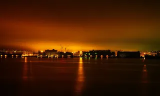 快乐的夜色之城