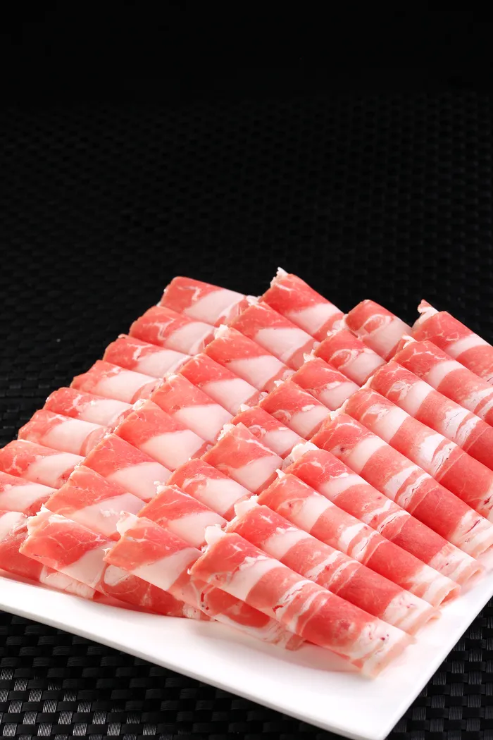 红宝方砖羊肉串 (2)