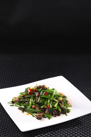 R02565韭菜地皮菜炒田螺 (3)