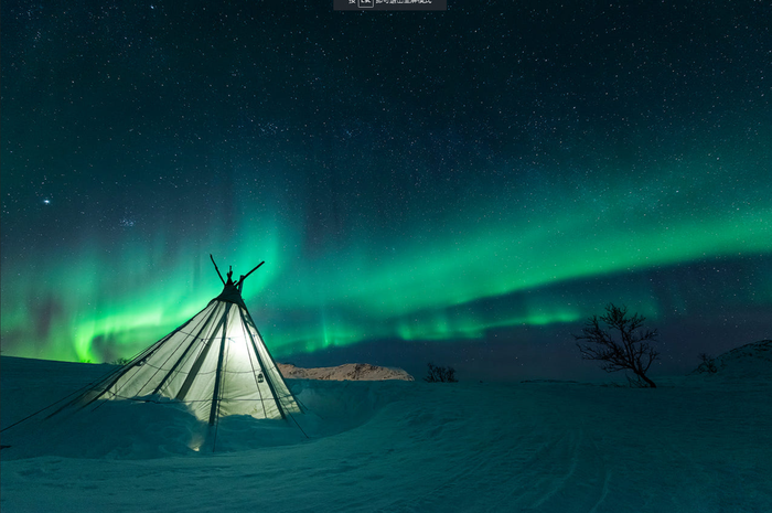 绿色极光壁纸图片