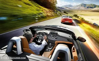 宝马跑车在公路上