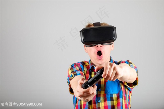 戴vr设备时尚男士