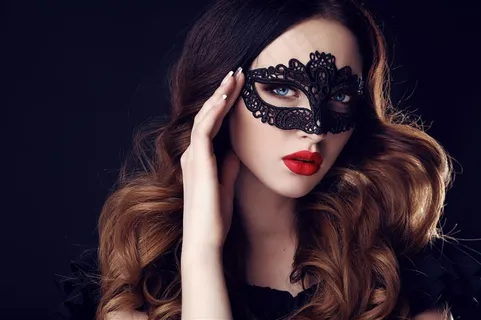 精选戴面具的美女图片 精选戴面具的美女图片