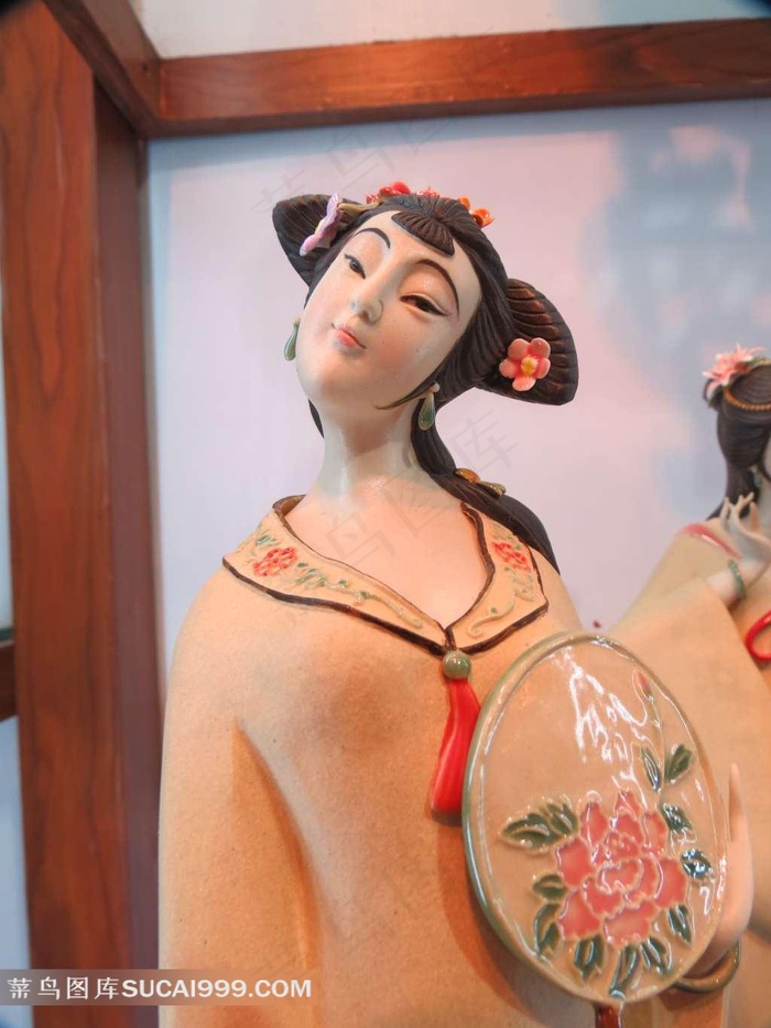 古代侍女雕塑