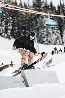 双板滑雪姿势图片