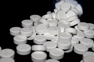 白色西药药丸图片