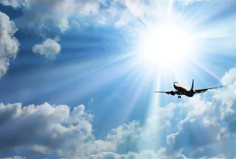 飞向空中的飞机高清图片 飞向空中的飞机高清图片