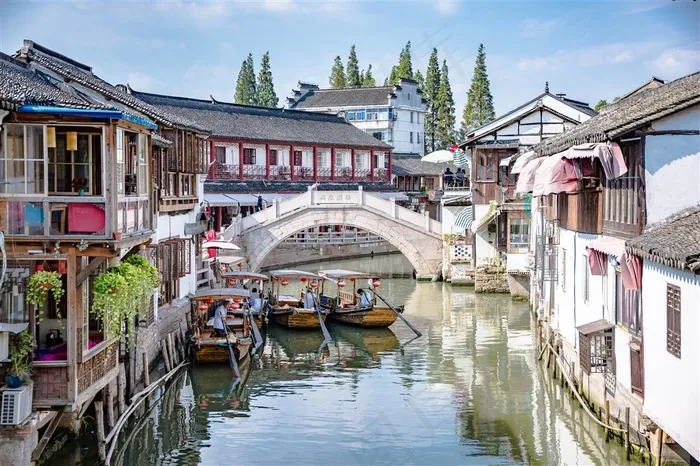 旅游朱家角古镇运河风景