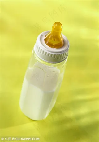 儿童物品-婴幼儿奶瓶特写