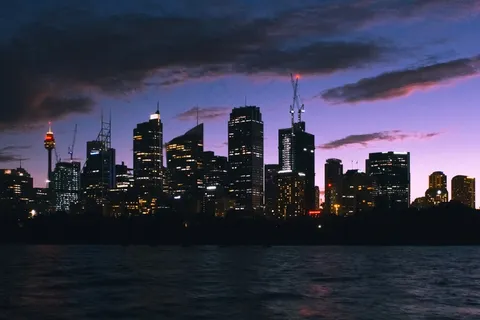 悉尼城市建筑夜景图片