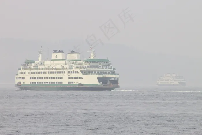渡轮船只航行图片
