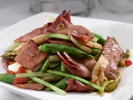 CXC06621一指天椒炒湖南腌肉 CXC06621一指天椒炒湖南腌肉