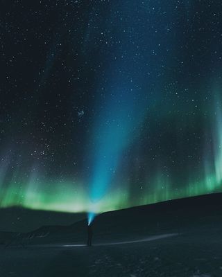 绿色极光壁纸图片