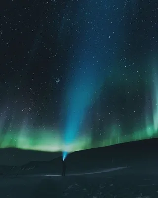 绿色极光壁纸图片