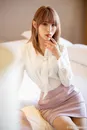 性感女白领周慕汐粉色制服写真图片