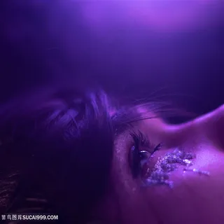 紫色滤镜美妆睫毛图片