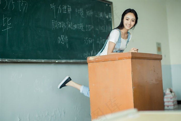 校园清秀美女学生妹素材