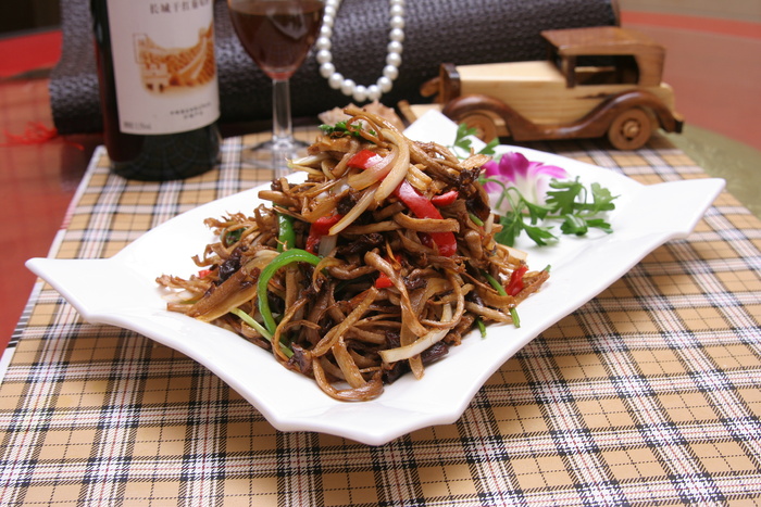 烧汁牛柳茶树菇 28元