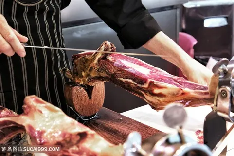 正在切割的美食猪蹄高清图片 正在切割的美食猪蹄高清图片