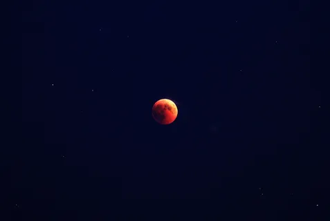 中秋节快乐赏月图片