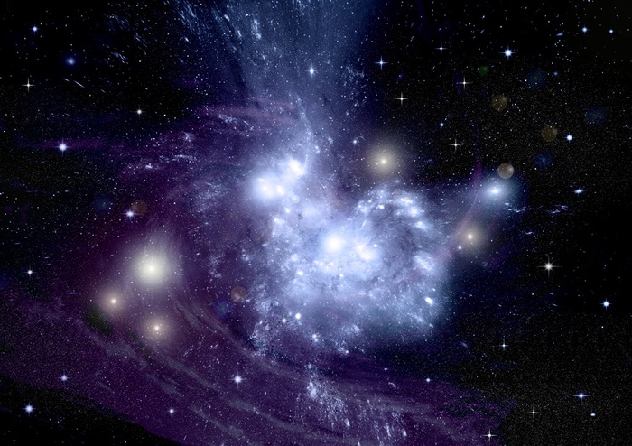 夜空中闪耀着光芒的星云高清图片