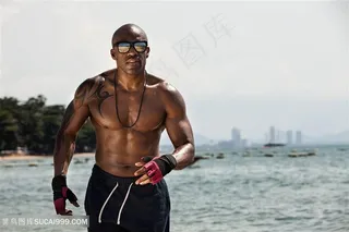 强壮肌肉健身男士高清图