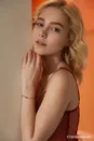 漂亮性感的欧美金发女郎写真图片