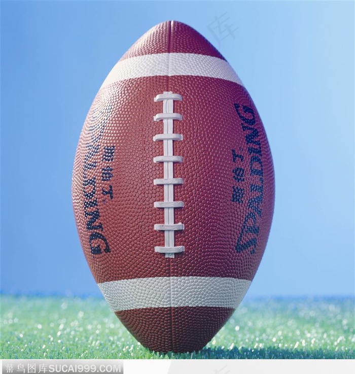 立在地上的橄榄球