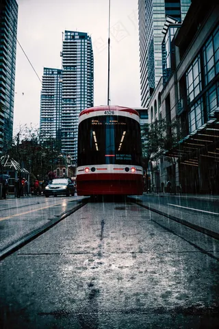 现代城市有轨电车图片