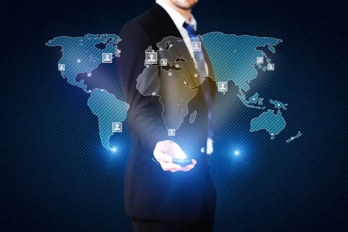 商务人士与世界地图素材高清图片