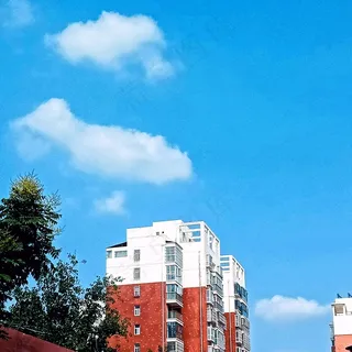 简约动漫风晴天白云照