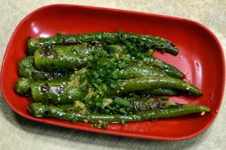 烧烤美食烤肉街边小吃油炸烤辣椒