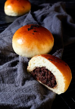 蛋糕店小蛋糕慕斯美食甜品图片