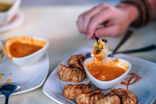 金黄色的煎饺图片-第4张