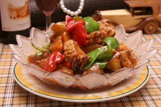 虾酱茄子焖排骨 32元