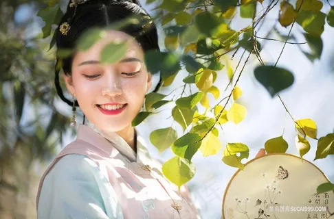 甜美清纯古装摄影写真美女图片