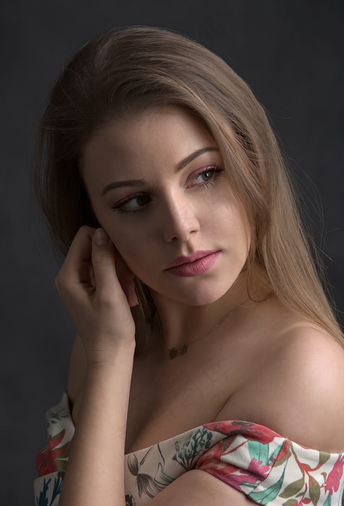 清新唯美可爱的女孩摄影图片