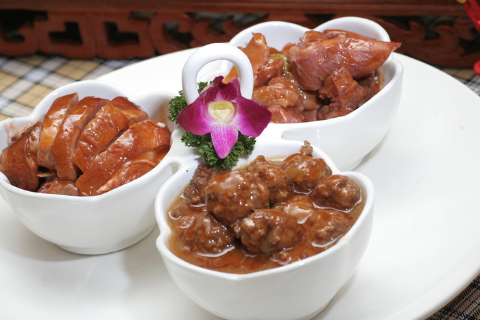 六合三碗肉